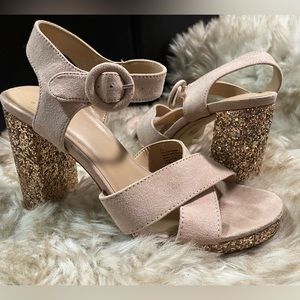 Platform heels sandals with glitter size 7.5